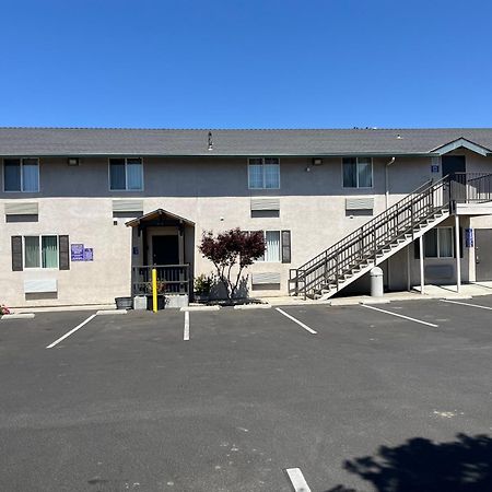 Western Motel Salinas Eksteriør billede
