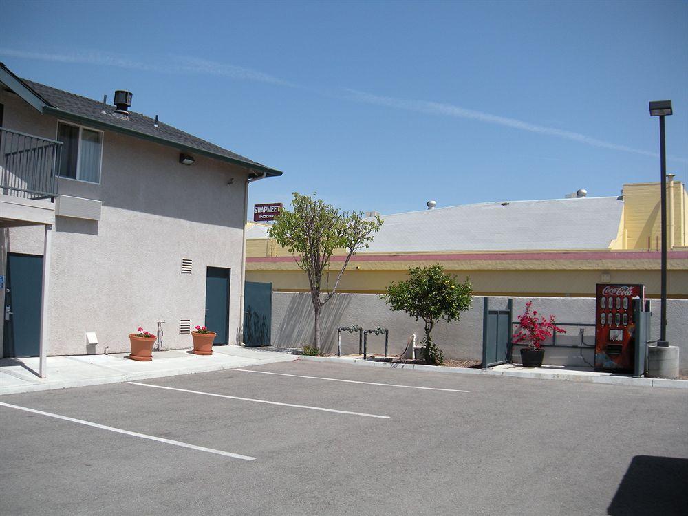 Western Motel Salinas Eksteriør billede