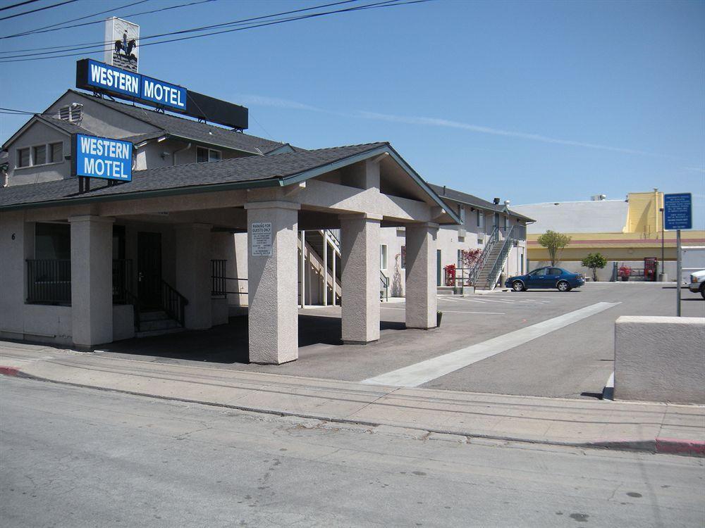 Western Motel Salinas Eksteriør billede